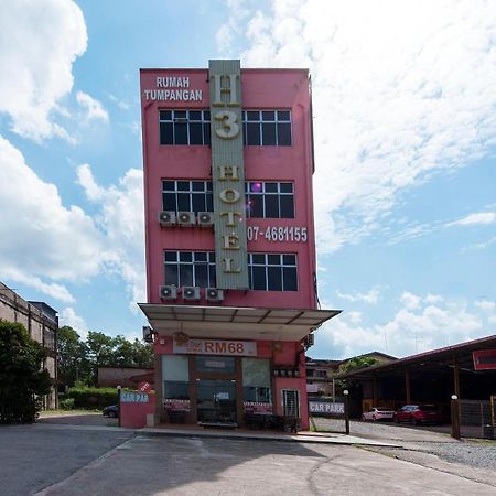 Super Oyo 90385 H3 Hotel Yong Peng Εξωτερικό φωτογραφία