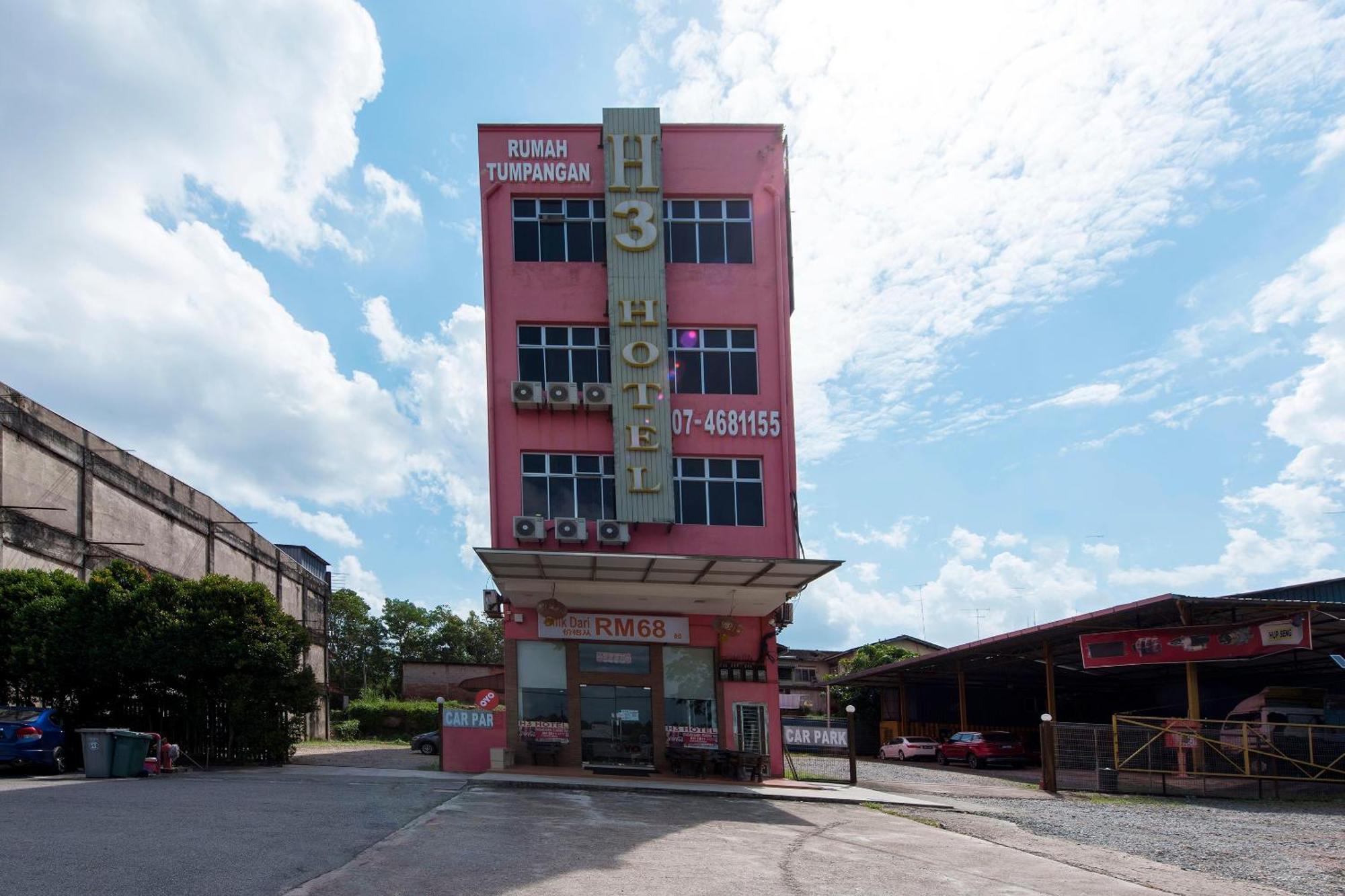 Super Oyo 90385 H3 Hotel Yong Peng Εξωτερικό φωτογραφία